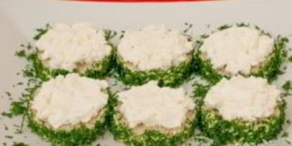 Шаг 4: бутербродов с семгой и красной икрой