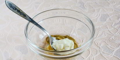 Шаг 1: бутербродов со шпротами и икрой