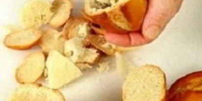 Шаг 1: бутербродов со шпротным паштетом