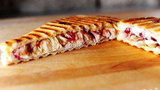 Рецепт Швейцарского бутерброда с индейкой