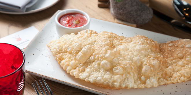 Рецепт чебурека с брынзой