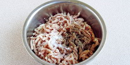 Шаг 1: чебуреков на кефире с мясом