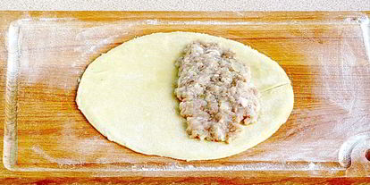 Шаг 9: чебуреков на кефире с мясом