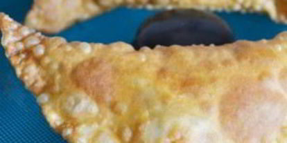 Шаг 5: чебуреков с брынзой и зеленью