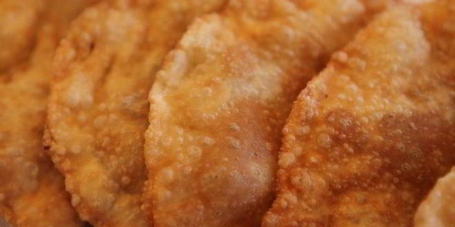 Рецепт чебуреков с тунцом