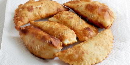 Шаг 8: чебуреков с творогом и зеленью