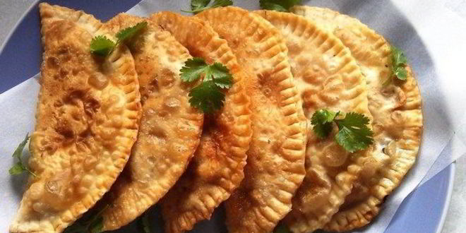 Рецепт Домашних чебуреков с сочной мясной начинкой