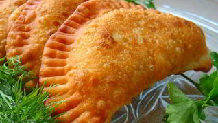 Рецепт Хрустящих чебуреков с мясной начинкой