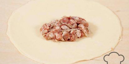 Шаг 2: мясных чебуреков