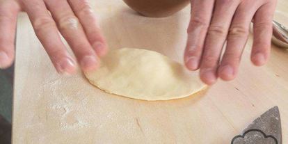 Шаг 4: мясных чебуреков