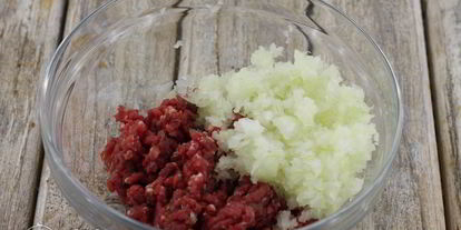 Шаг 2: начинки для чебуреков из говядины