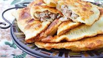 Рецепт Сочных чебуреков с мясом