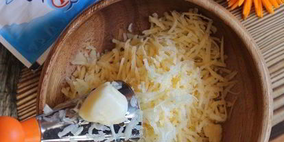 Шаг 2: фаршированных крабовых палочек