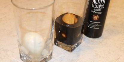 Шаг 2: черные яйца, фаршированные тунцом