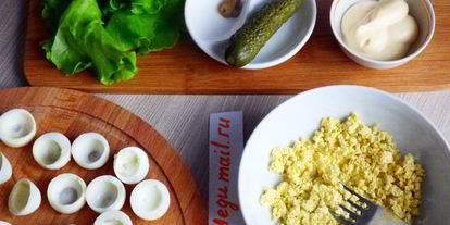 Шаг 2: фаршированных перепелиных яиц