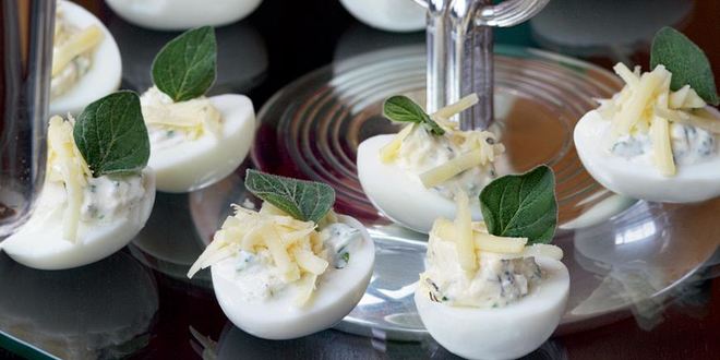 Рецепт Фаршированных сыром с тархуном яйца цесарки