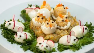 Рецепт Фаршированных яиц ассорти и овощное пюре