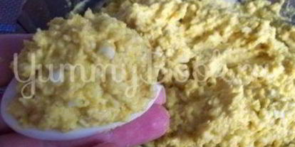 Шаг 6: фаршированных яиц икрой минтая