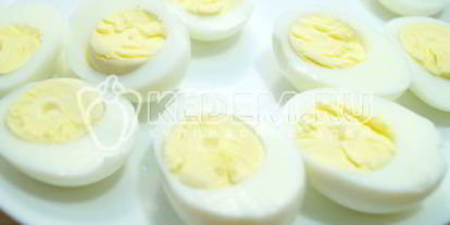 Шаг 1: фаршированных яиц карри