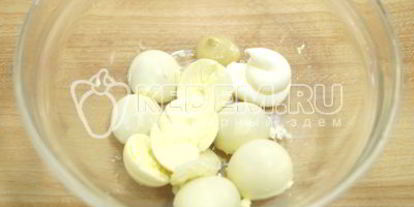 Шаг 2: фаршированных яиц карри