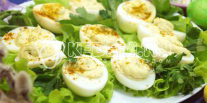 Шаг 6: фаршированных яиц карри