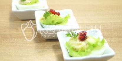 Шаг 8: фаршированных яиц на праздничный стол