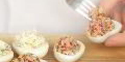 Шаг 5: фаршированных яиц с тремя начинками