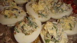 Рецепт Фаршированных яиц Завтрак на траве