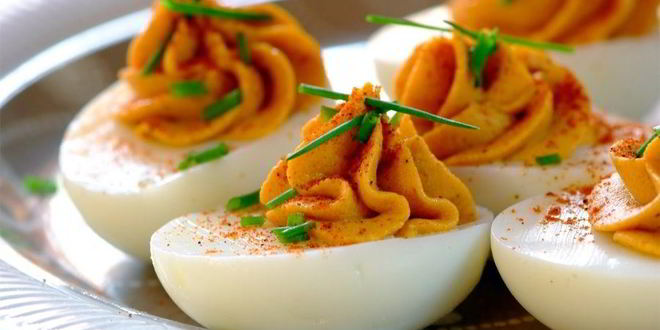 Рецепт пикантных фаршированных яиц