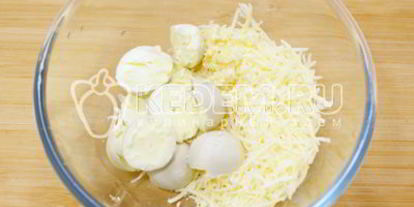 Шаг 3: яиц фаршированных икрой