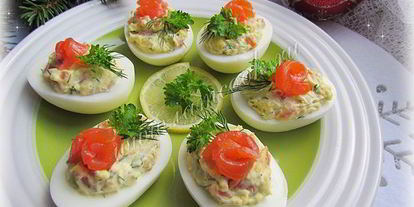 Шаг 8: яиц, фаршированных красной рыбой