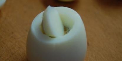 Шаг 4: яиц, фаршированных суфле из семги и красной икры