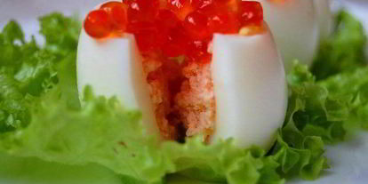 Шаг 6: яиц, фаршированных суфле из семги и красной икры