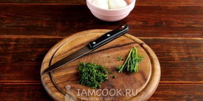 Шаг 4: яйца, фаршированные сыром и чесноком