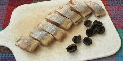 Шаг 2: гренков из ржаного хлеба с сельдью