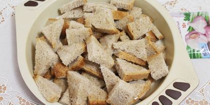 Шаг 4: гренков с чесноком в духовке