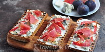 Шаг 6: гренков с хамоном, инжиром и двумя видами сыра