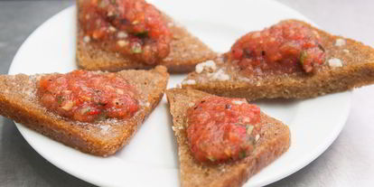 Шаг 4: гренков с килькой