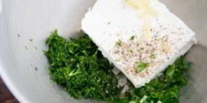 Шаг 4: гренков с колбасой