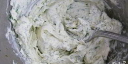 Шаг 5: гренков с колбасой