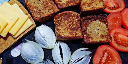 Шаг 8: гренков с овощами под сыром