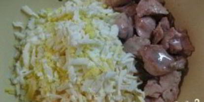 Шаг 2: гренков с печенью трески