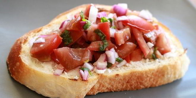 Рецепт гренков с помидорами и сыром