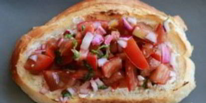 Шаг 2: гренков с помидорами и сыром