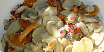 Шаг 2: грибной закуски на крекерах