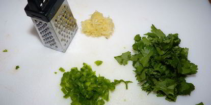 Шаг 3: гуакамоле с зеленым чили