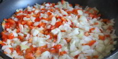 Шаг 3: баклажанной икры с яблоками