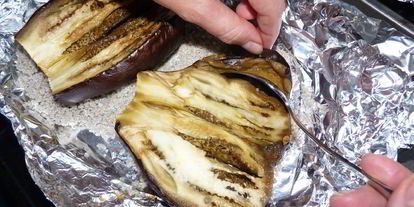 Шаг 1: баклажанной икры в прошутто