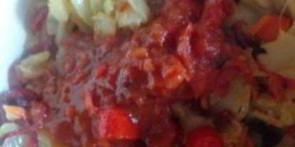 Шаг 6: икры кабачковой с томатной пастой и чесноком