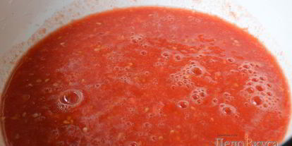 Шаг 7: кабачковой икры с помидорами